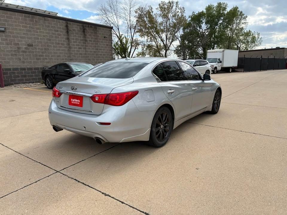 Infiniti Q50 Premium AWD 2014