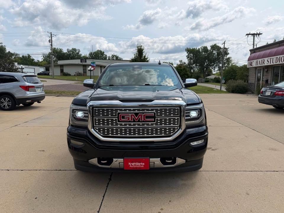 GMC Sierra 1500 Denali Crew Cab Long Box 4WD 2017