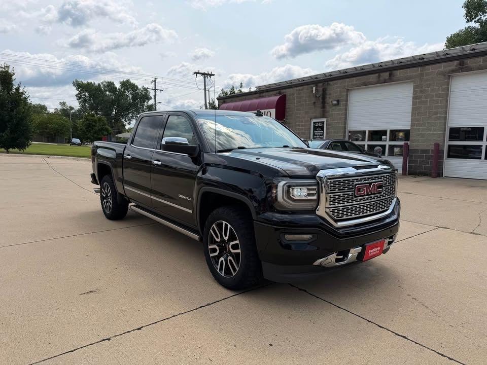 GMC Sierra 1500 Denali Crew Cab Long Box 4WD 2017