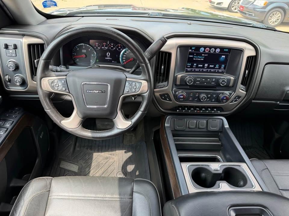 GMC Sierra 1500 Denali Crew Cab Long Box 4WD 2017
