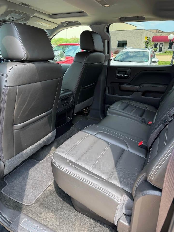 GMC Sierra 1500 Denali Crew Cab Long Box 4WD 2017