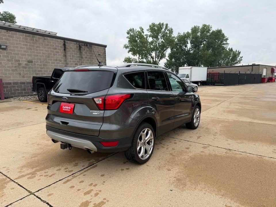 Ford Escape Titanium 4WD 2019