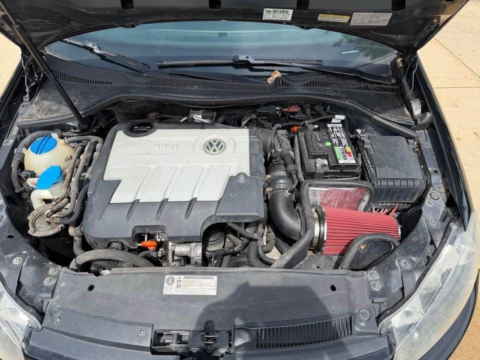 Volkswagen Jetta SportWagen 2.0L TDI 2011