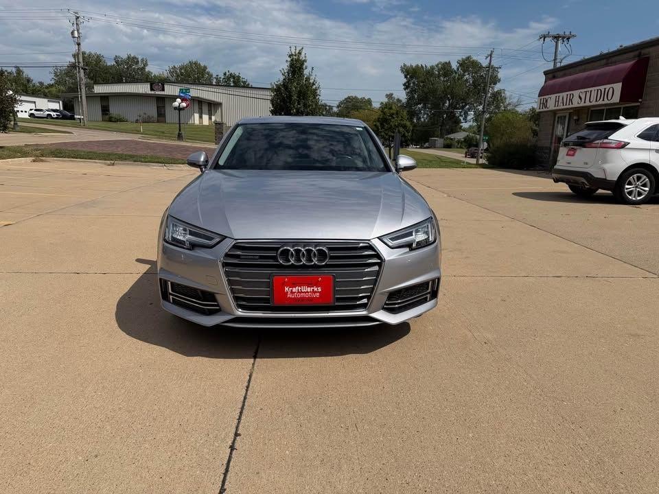 Audi A4 photo 2