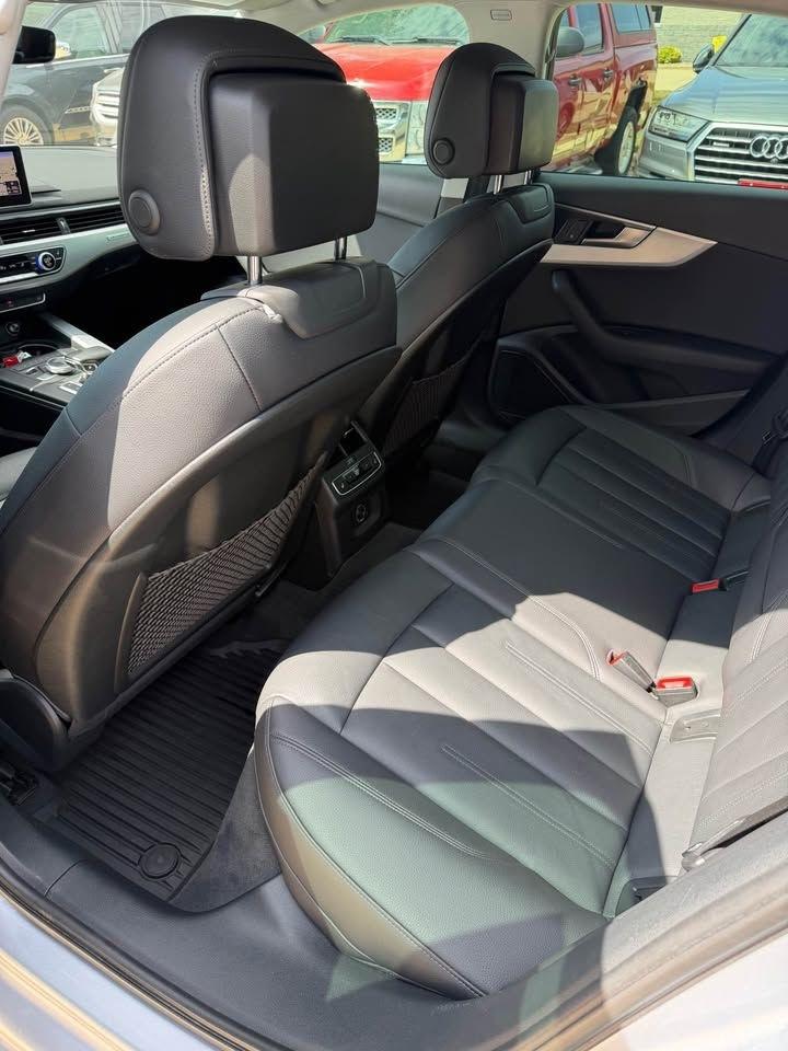 Audi A4 photo 9
