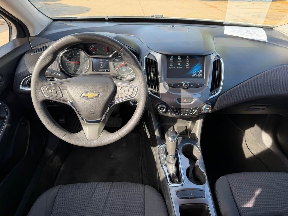 Chevrolet Cruze photo 7