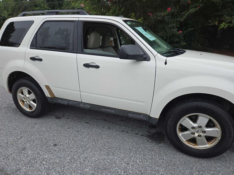 Ford Escape XLT FWD 2011