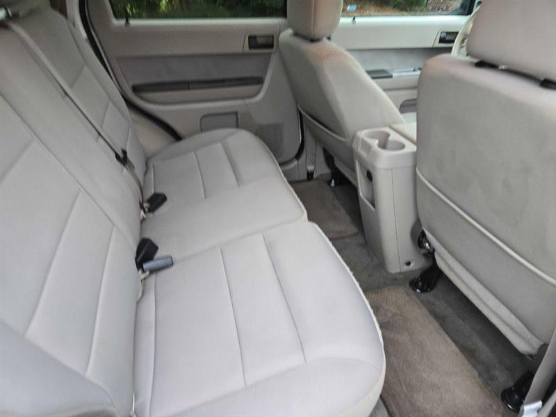 Ford Escape XLT FWD 2011