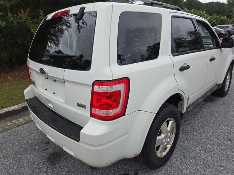 Ford Escape XLT FWD 2011