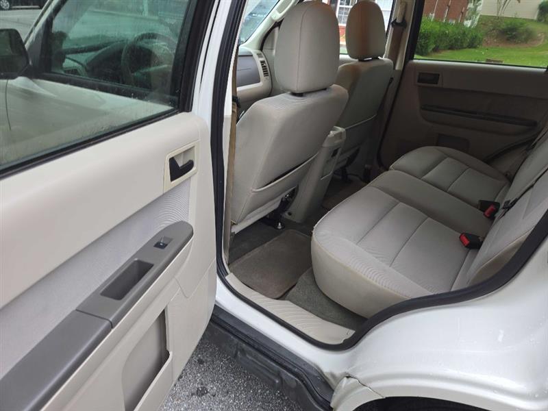 Ford Escape XLT FWD 2011