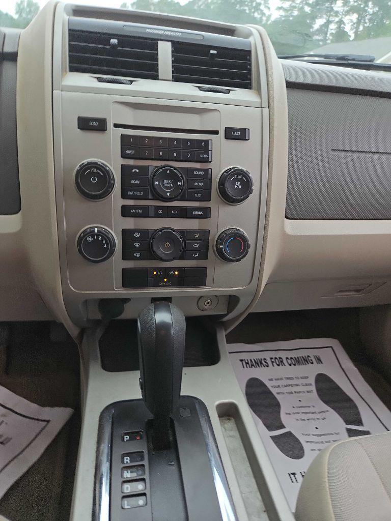 Ford Escape XLT FWD 2011