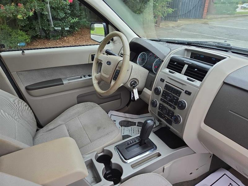 Ford Escape XLT FWD 2011