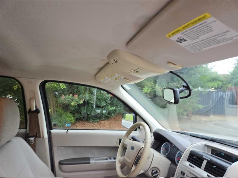 Ford Escape XLT FWD 2011