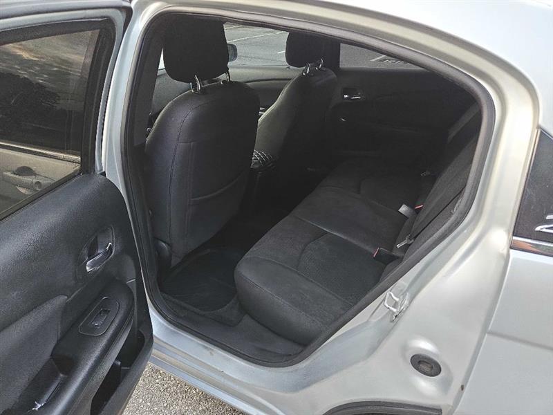 Chrysler 200 LX 2012