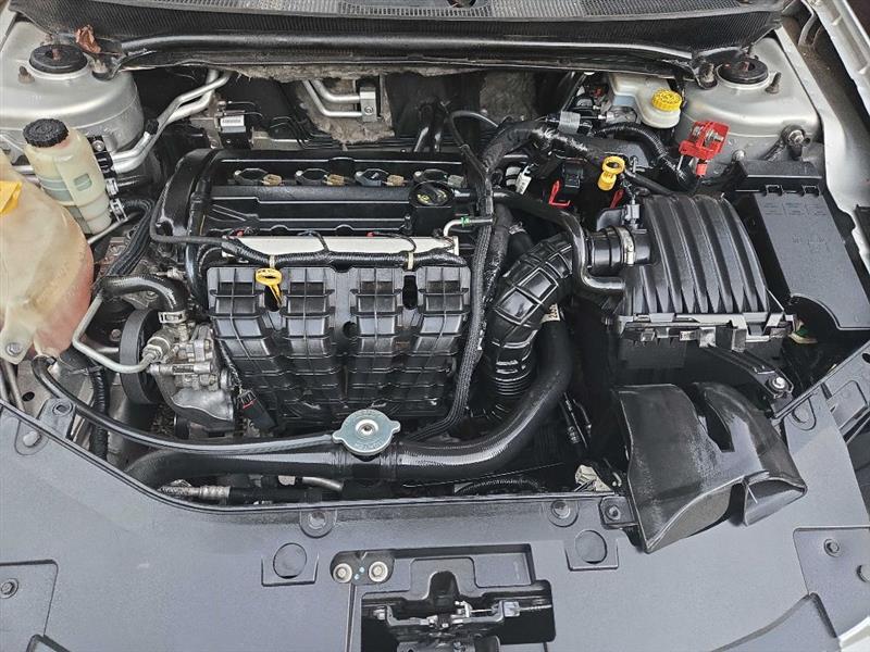 Chrysler 200 LX 2012