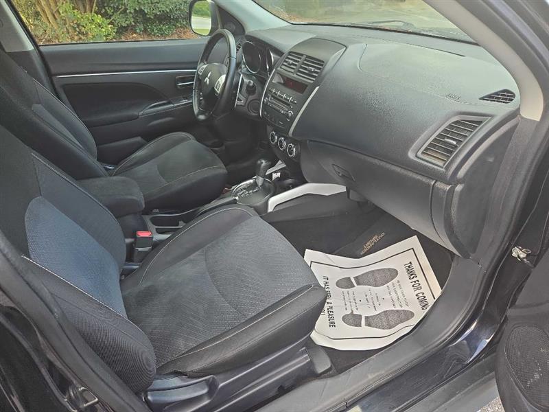 Mitsubishi Outlander Sport SE 2WD 2013