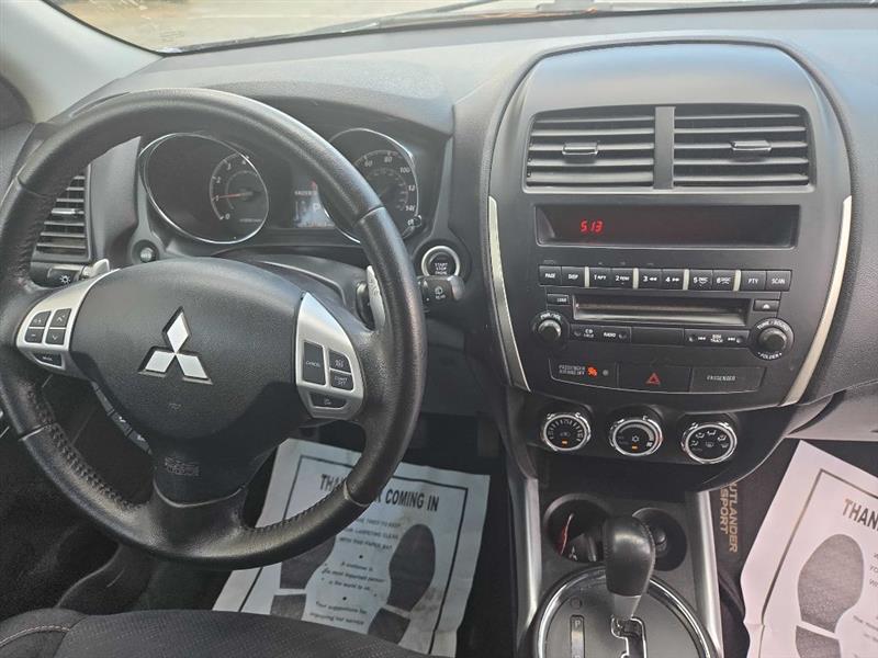 Mitsubishi Outlander Sport SE 2WD 2013