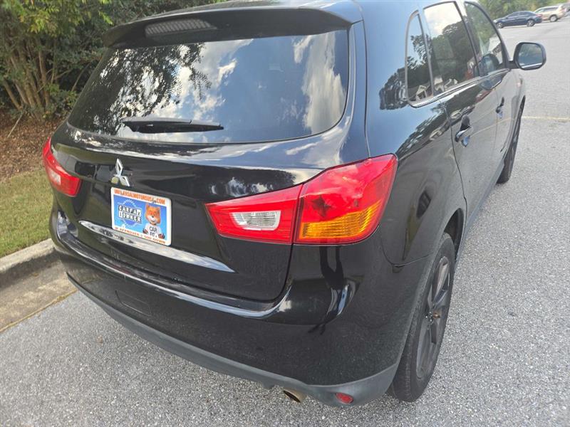 Mitsubishi Outlander Sport SE 2WD 2013