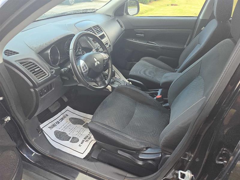 Mitsubishi Outlander Sport SE 2WD 2013