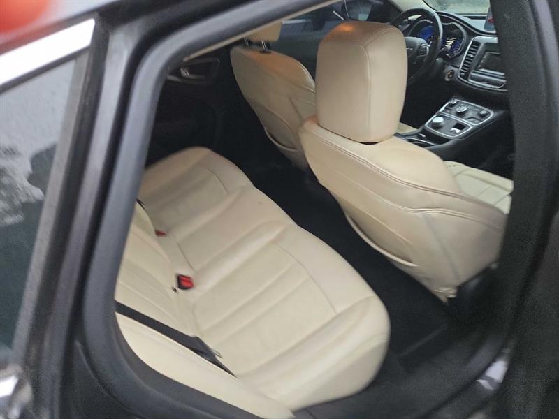 Chrysler 200 Limited 2015