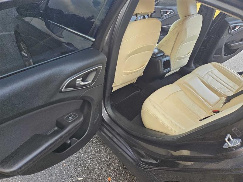 Chrysler 200 Limited 2015