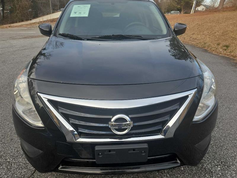 2019 Nissan Versa 1.6 S 5M