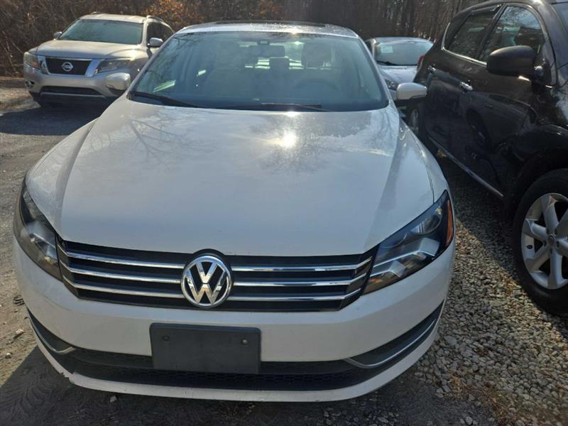 2014 Volkswagen Passat 1.8T SE AT PZEV