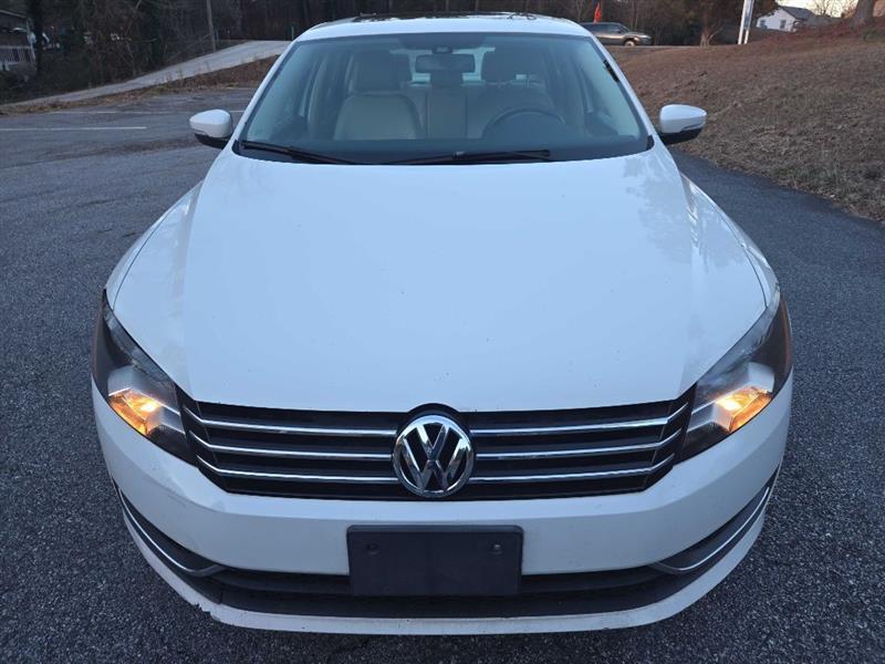 2014 Volkswagen Passat 1.8T SE AT PZEV