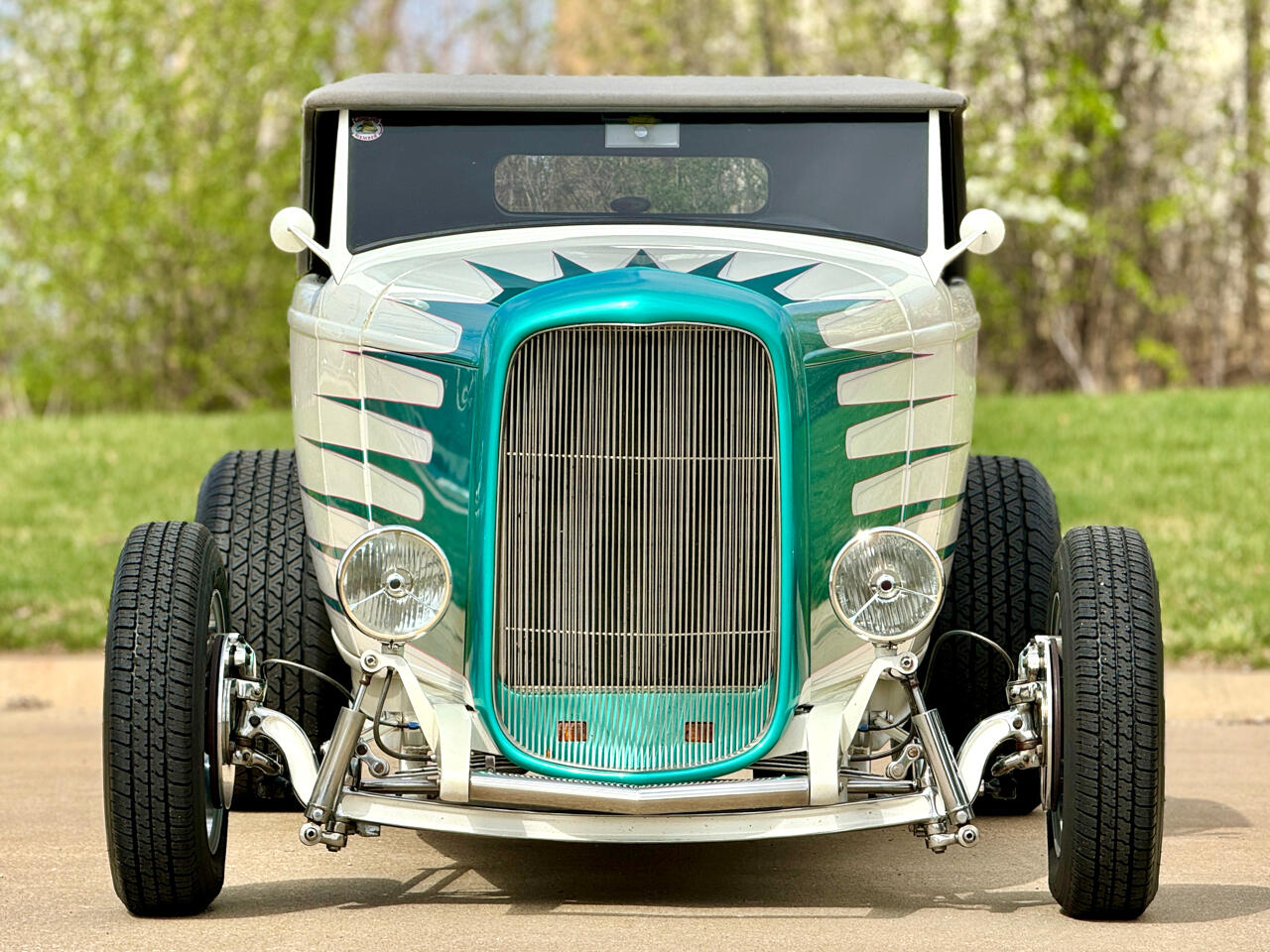 1932 Ford Roadster 39