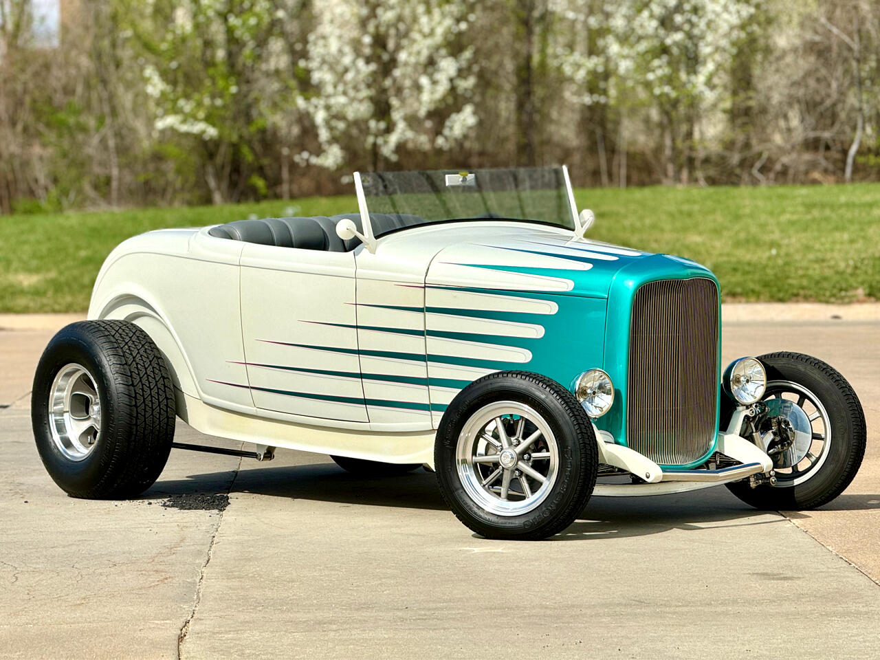 1932 Ford Roadster 32