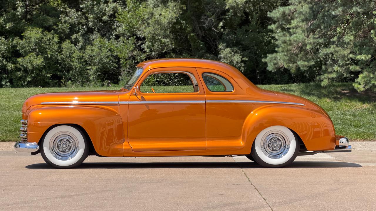 Plymouth Deluxe  1947