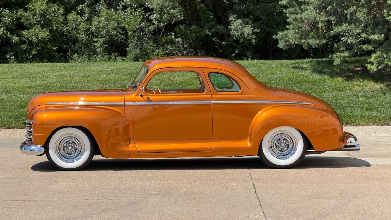 Plymouth Deluxe  1947