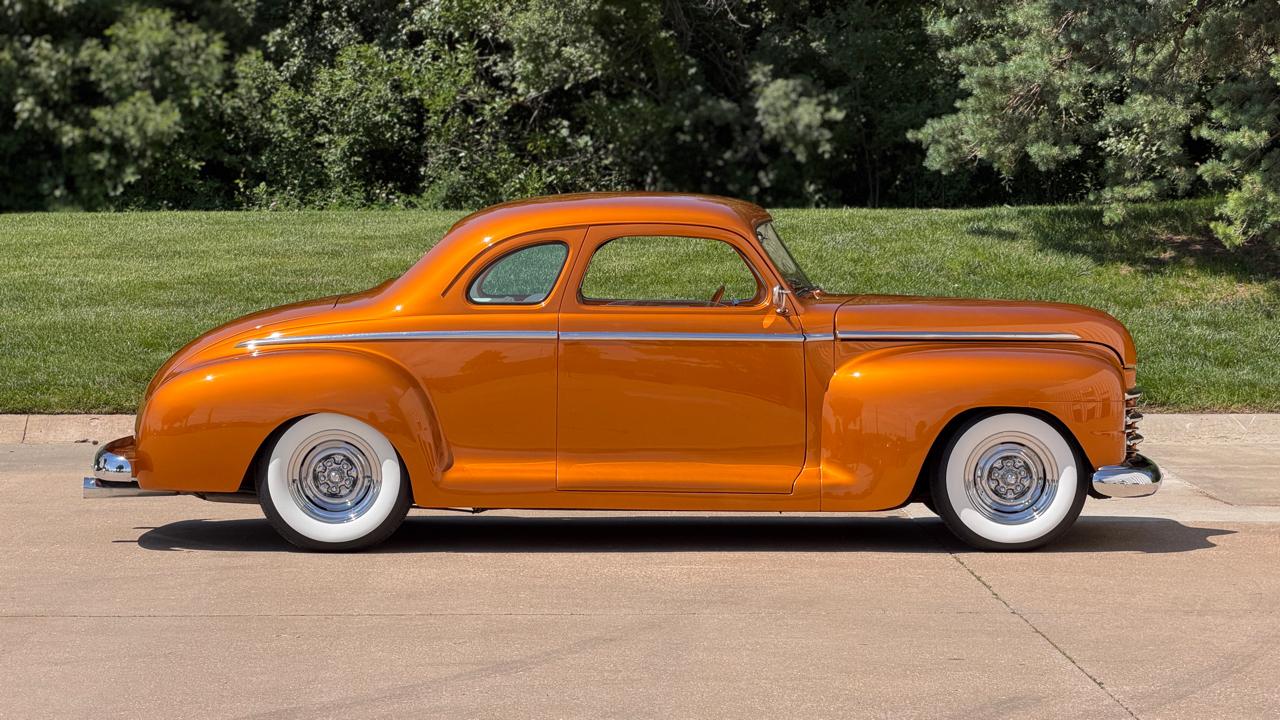 Plymouth Deluxe  1947