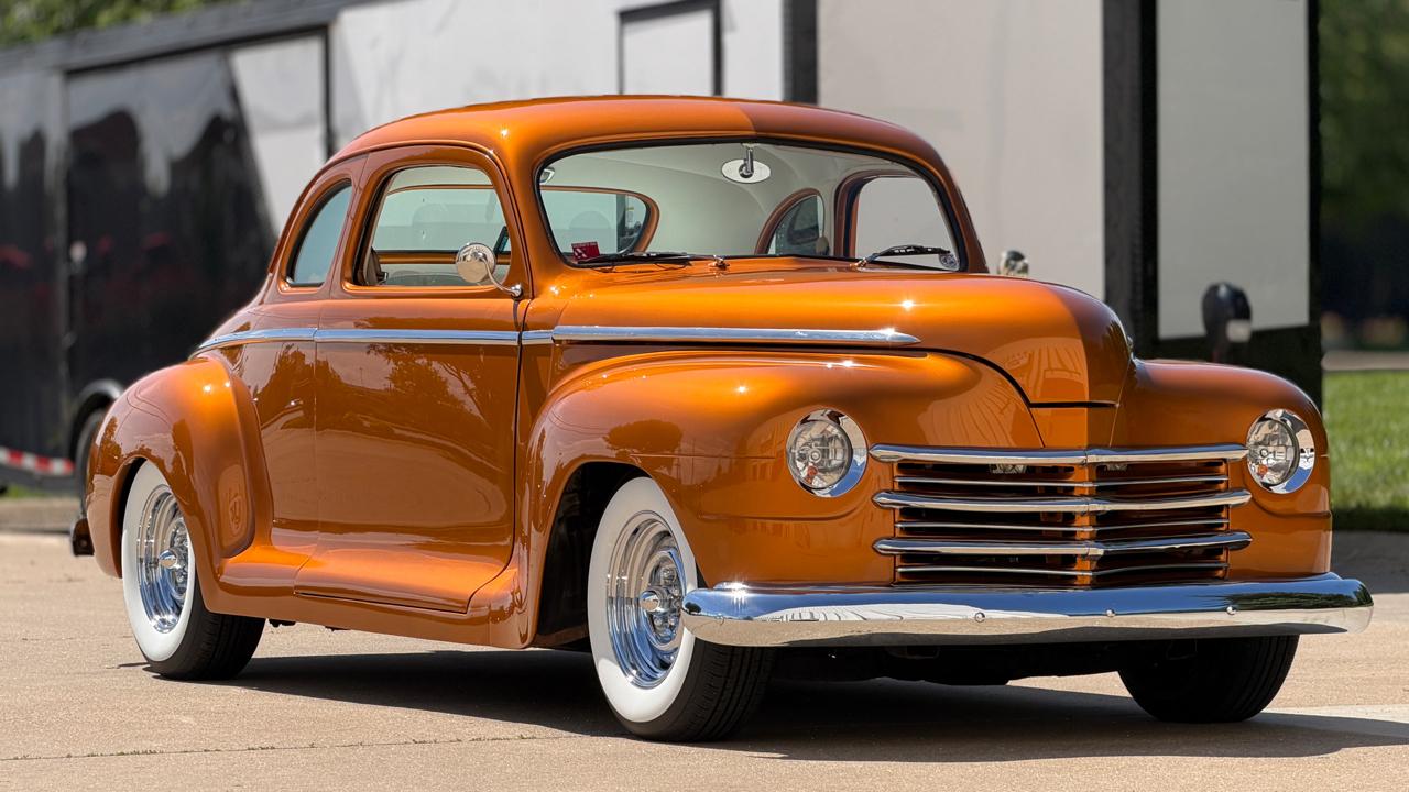 Plymouth Deluxe  1947