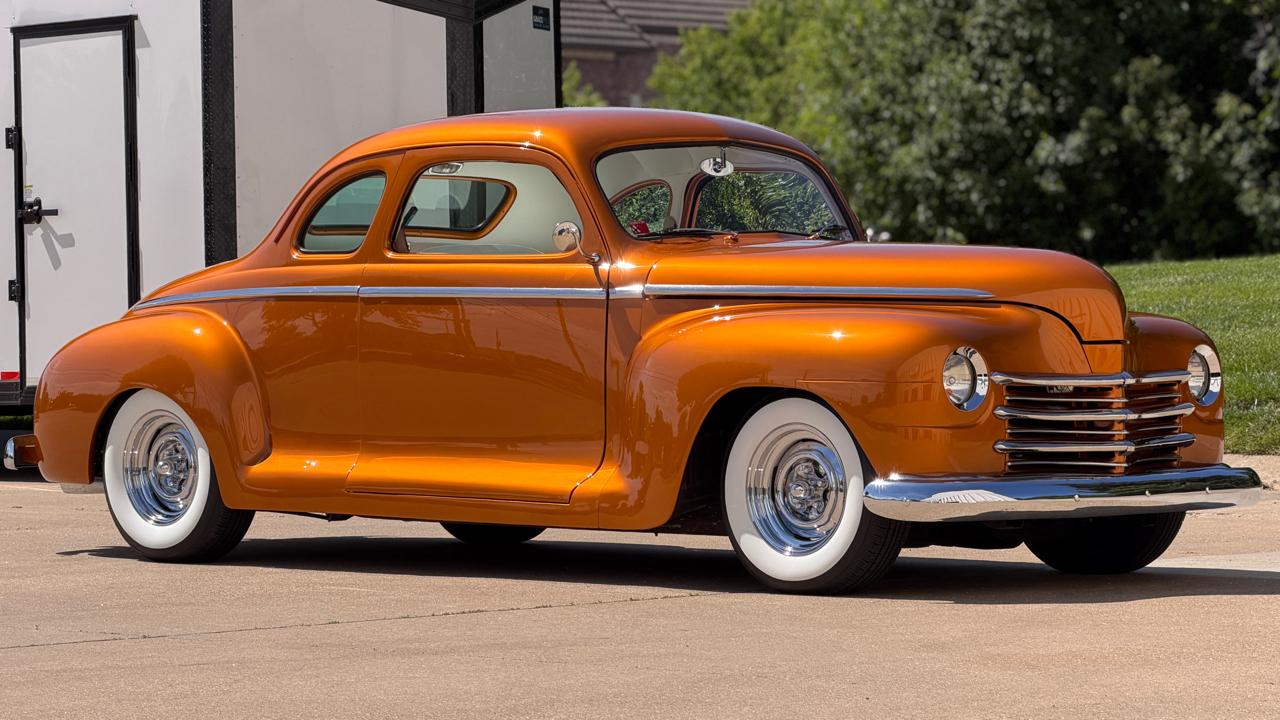 Plymouth Deluxe  1947