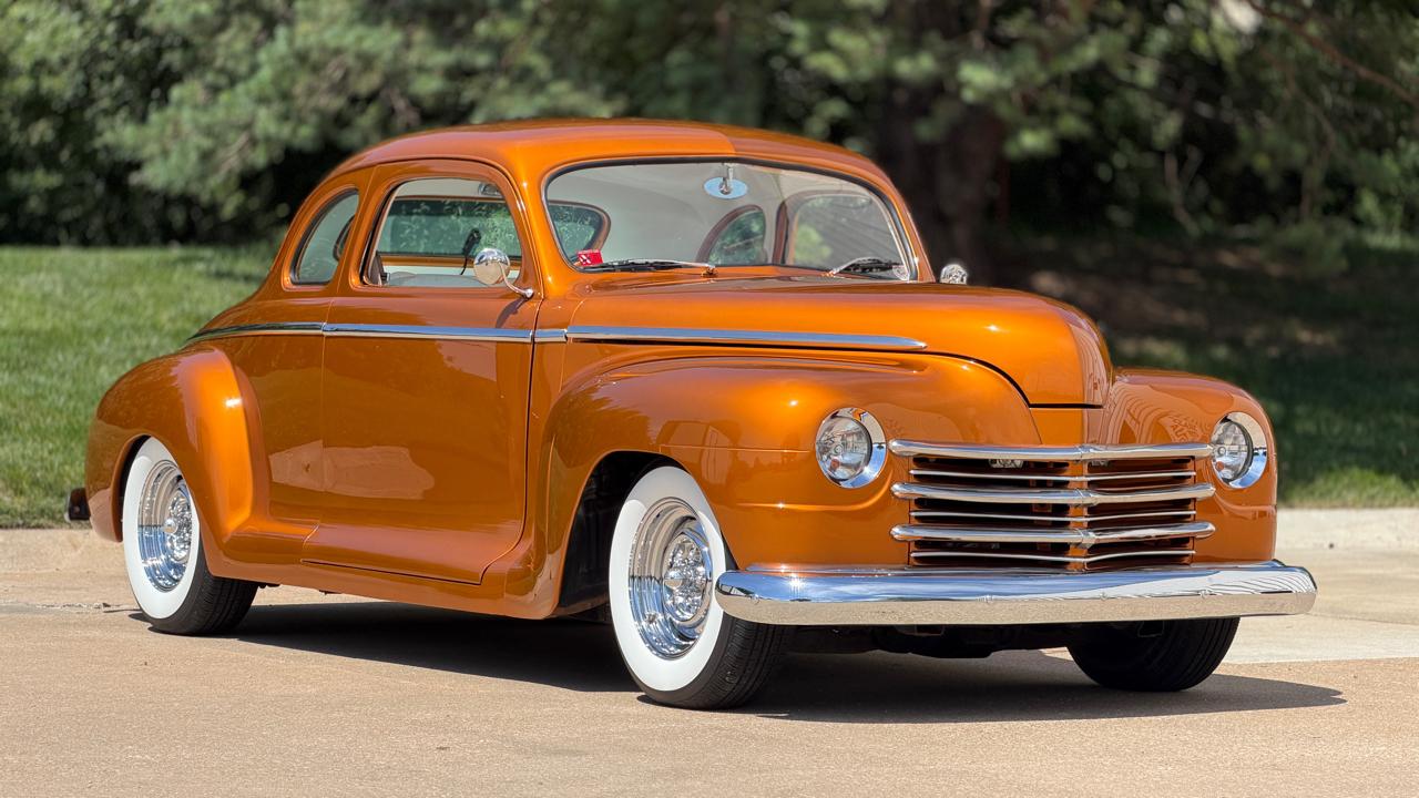 Plymouth Deluxe  1947