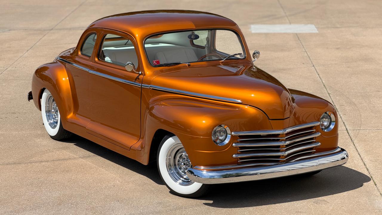 Plymouth Deluxe  1947