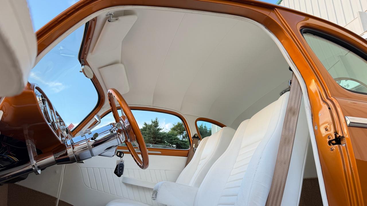 Plymouth Deluxe  1947