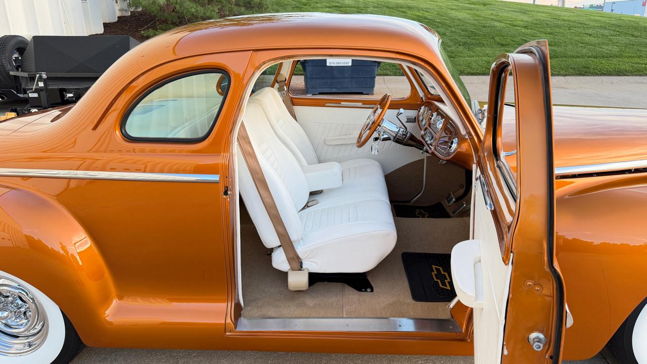 Plymouth Deluxe  1947