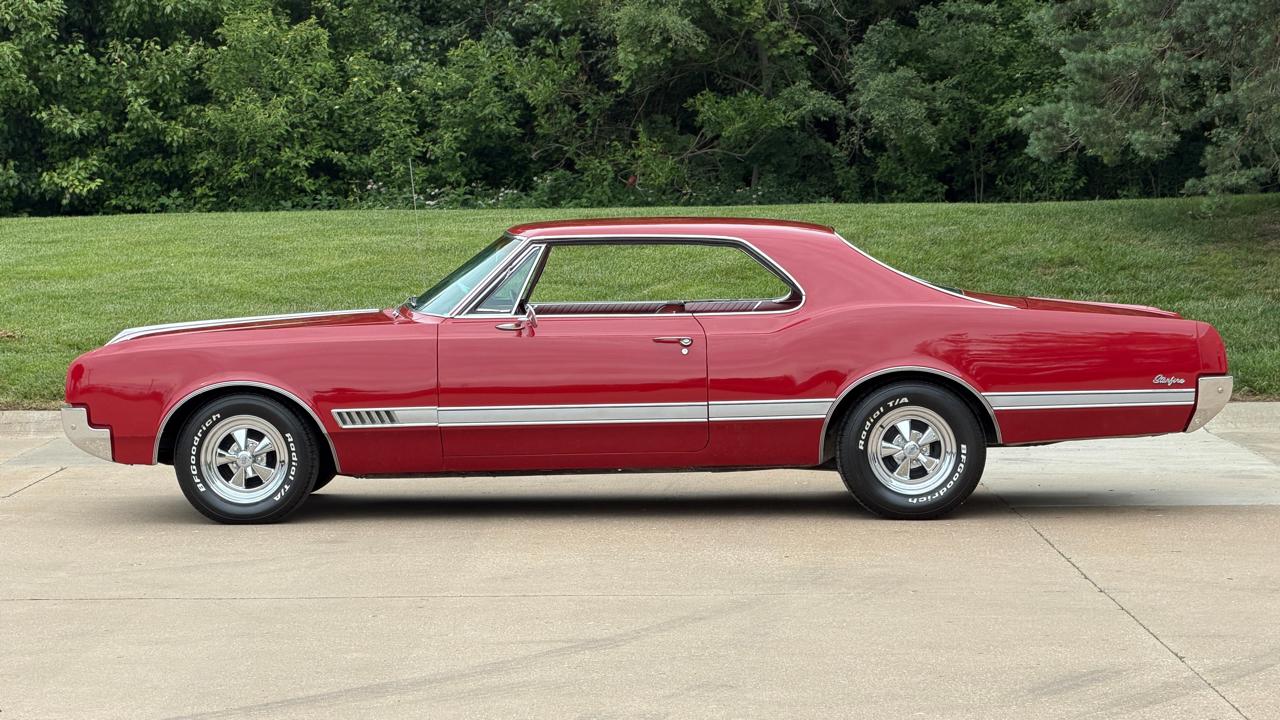 Oldsmobile Starfire  1966