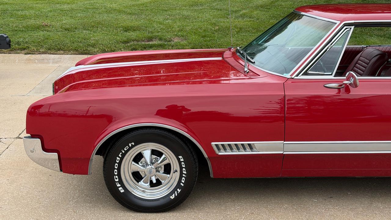 Oldsmobile Starfire  1966