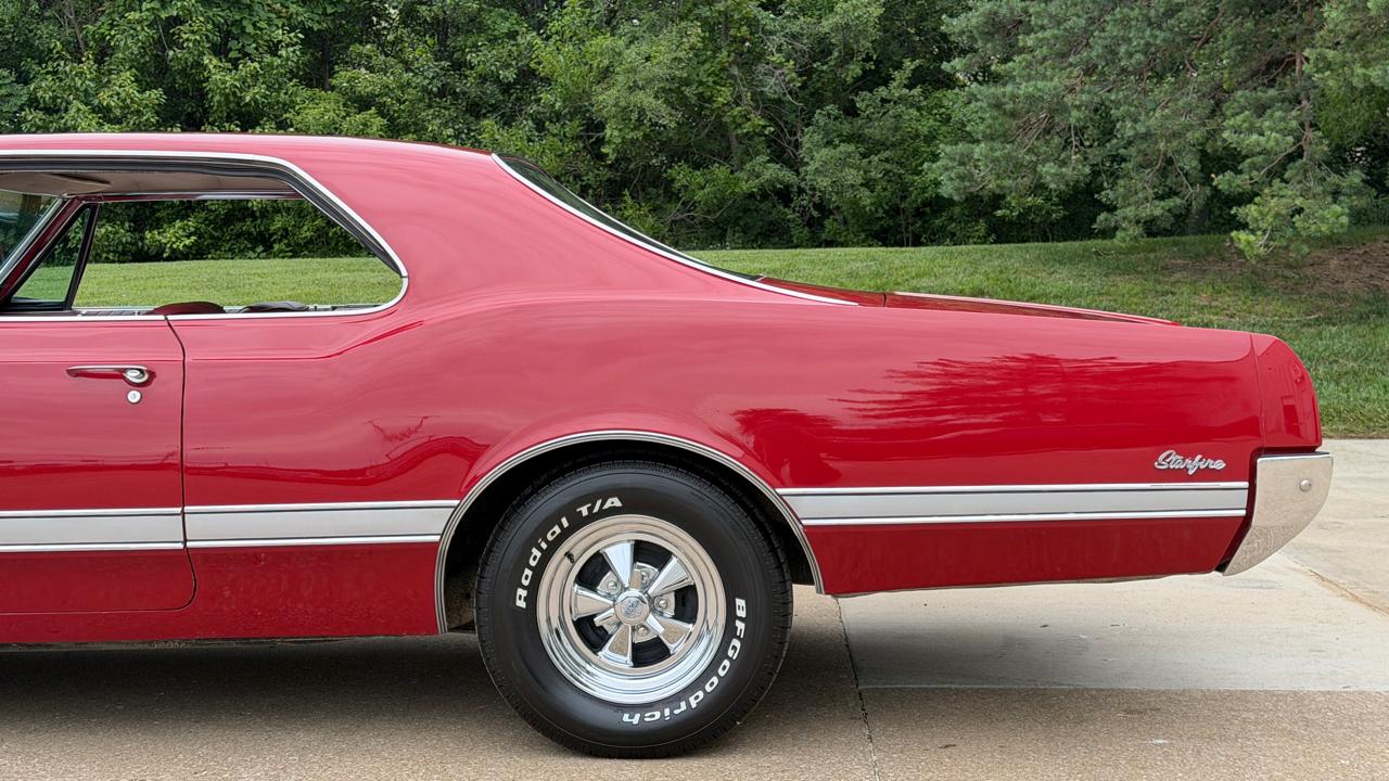 Oldsmobile Starfire  1966