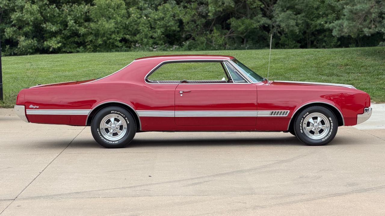 Oldsmobile Starfire  1966