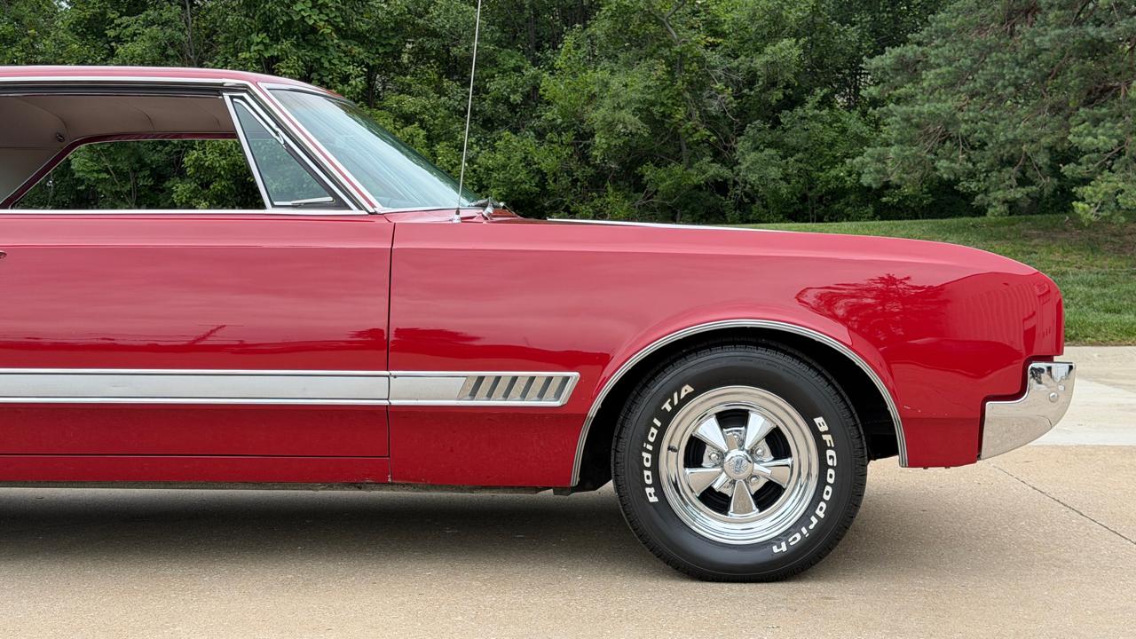 Oldsmobile Starfire  1966