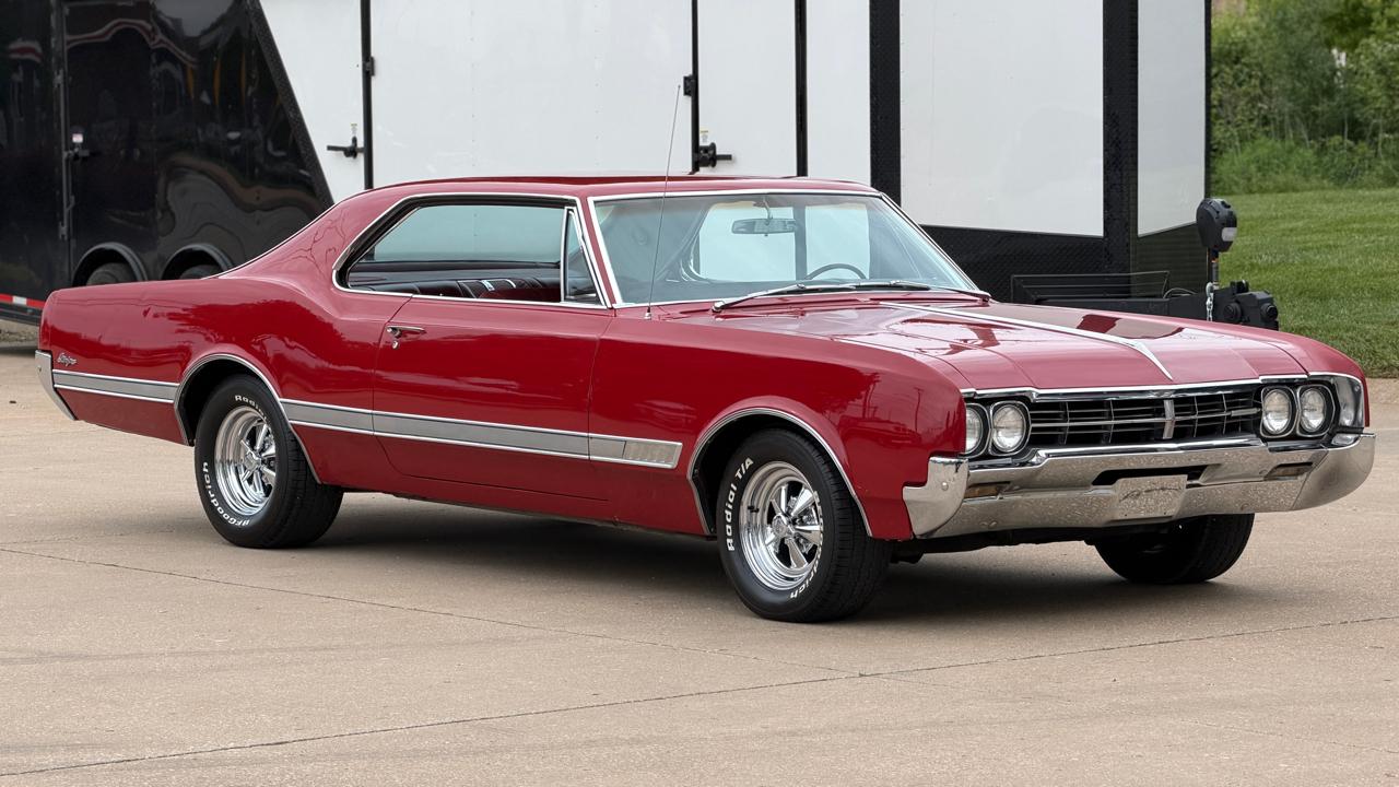 Oldsmobile Starfire  1966