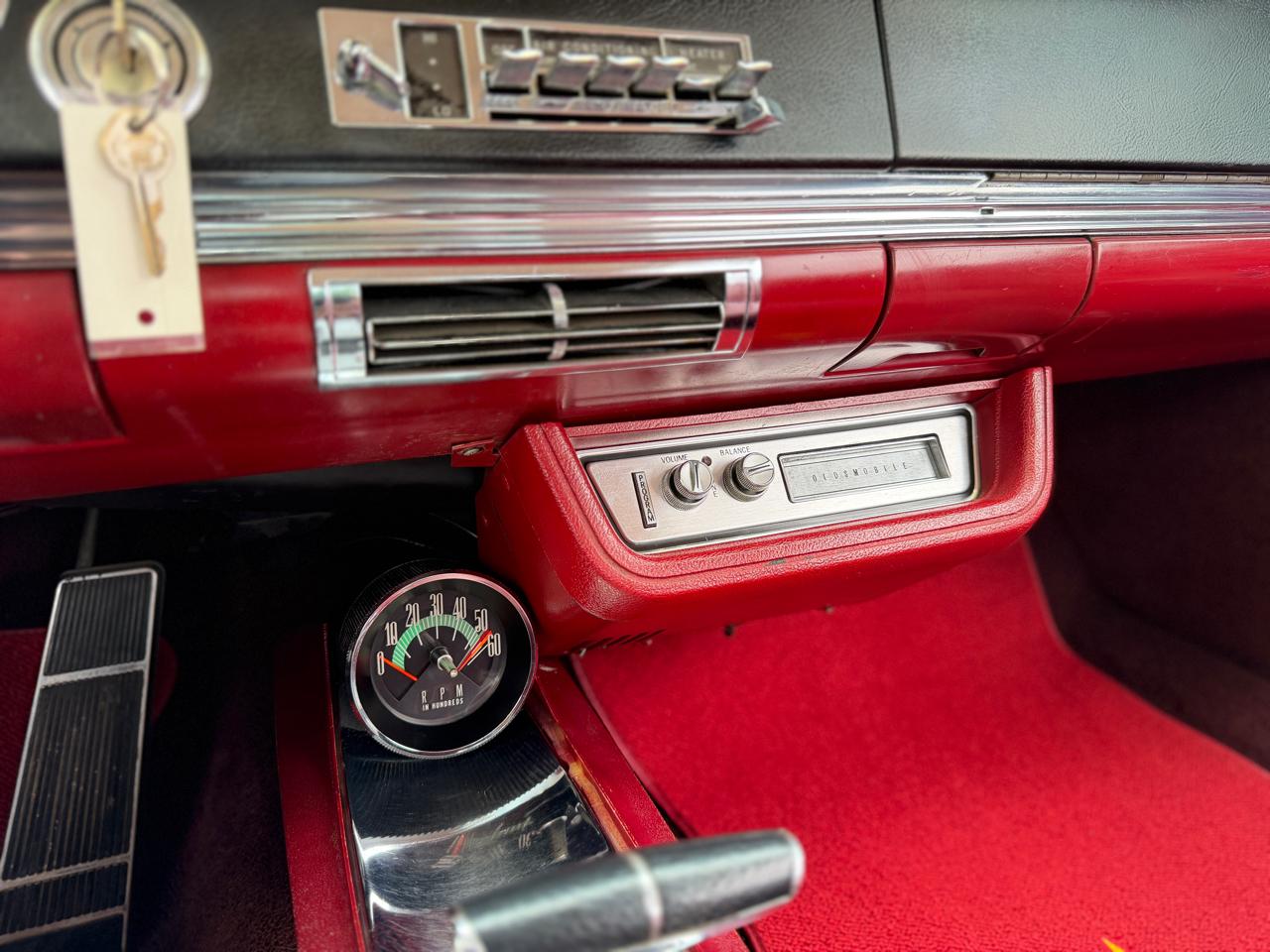 Oldsmobile Starfire  1966