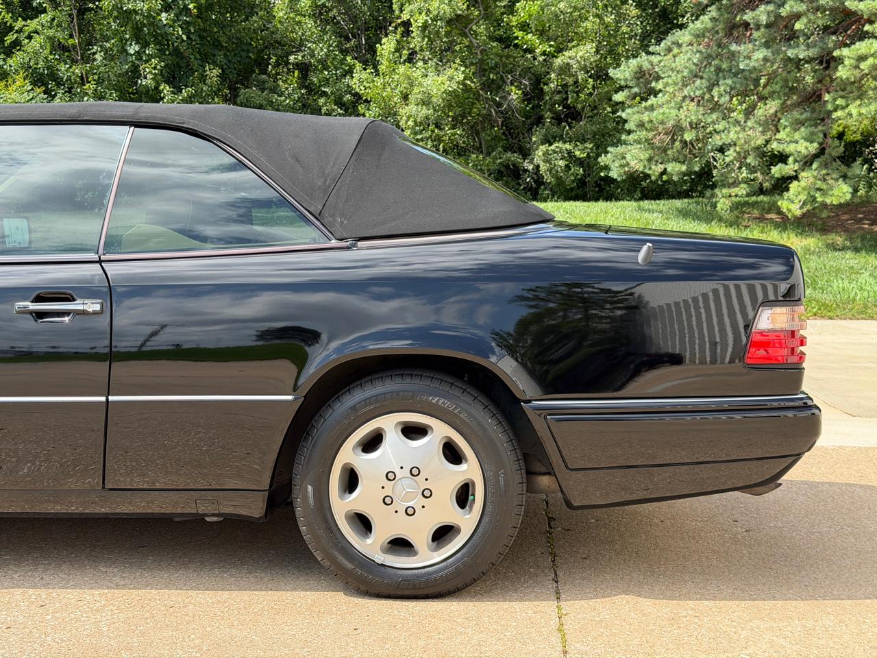 Mercedes-Benz E Class  1995