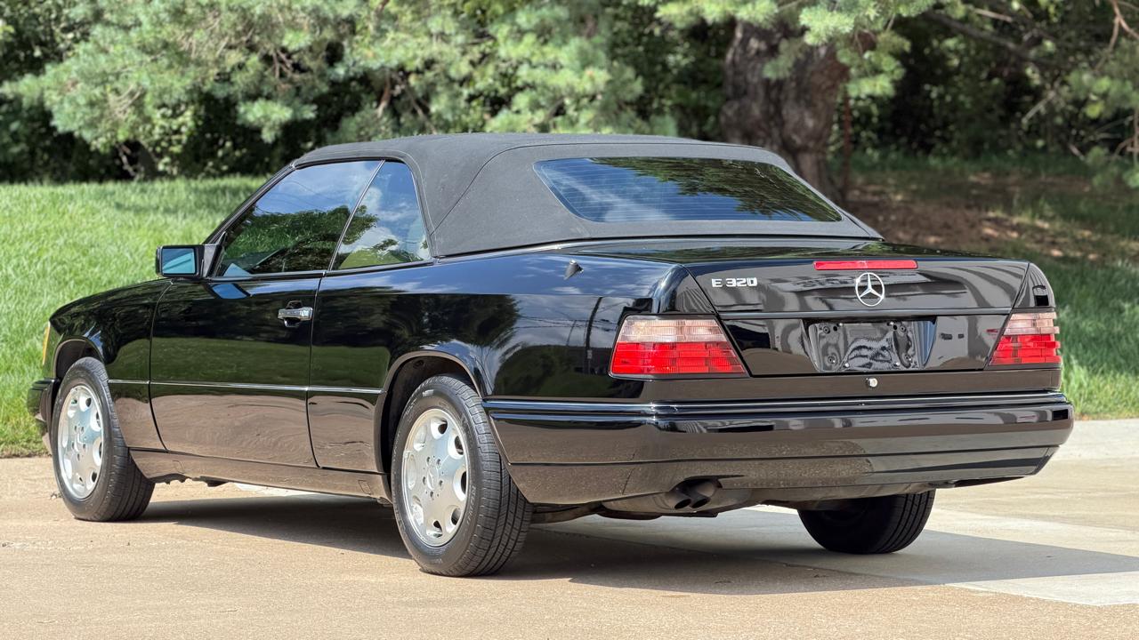 Mercedes-Benz E Class  1995