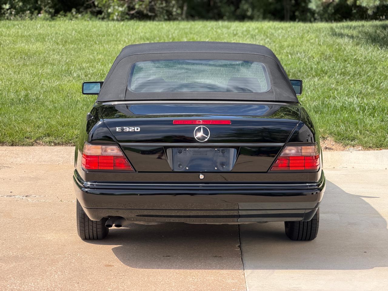 Mercedes-Benz E Class  1995