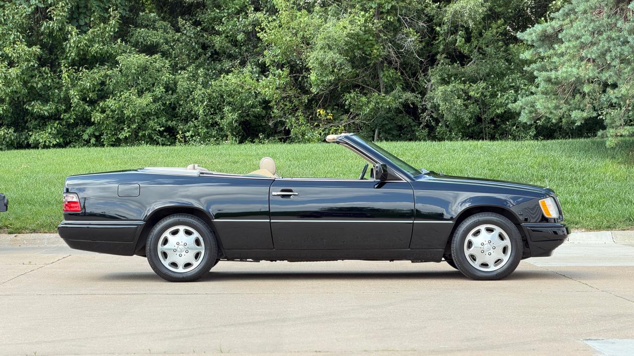 Mercedes-Benz E Class  1995